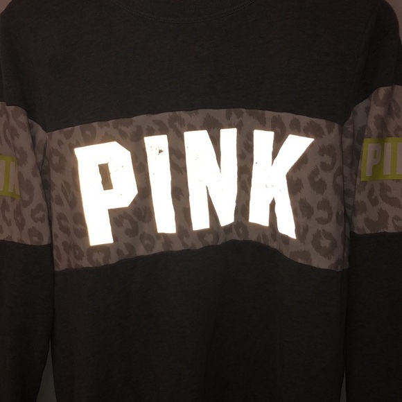PINK Victorias Secret SOFT Leopard REFLECTIVE Crew Sweatshirt size XS - Picture 5 of 11